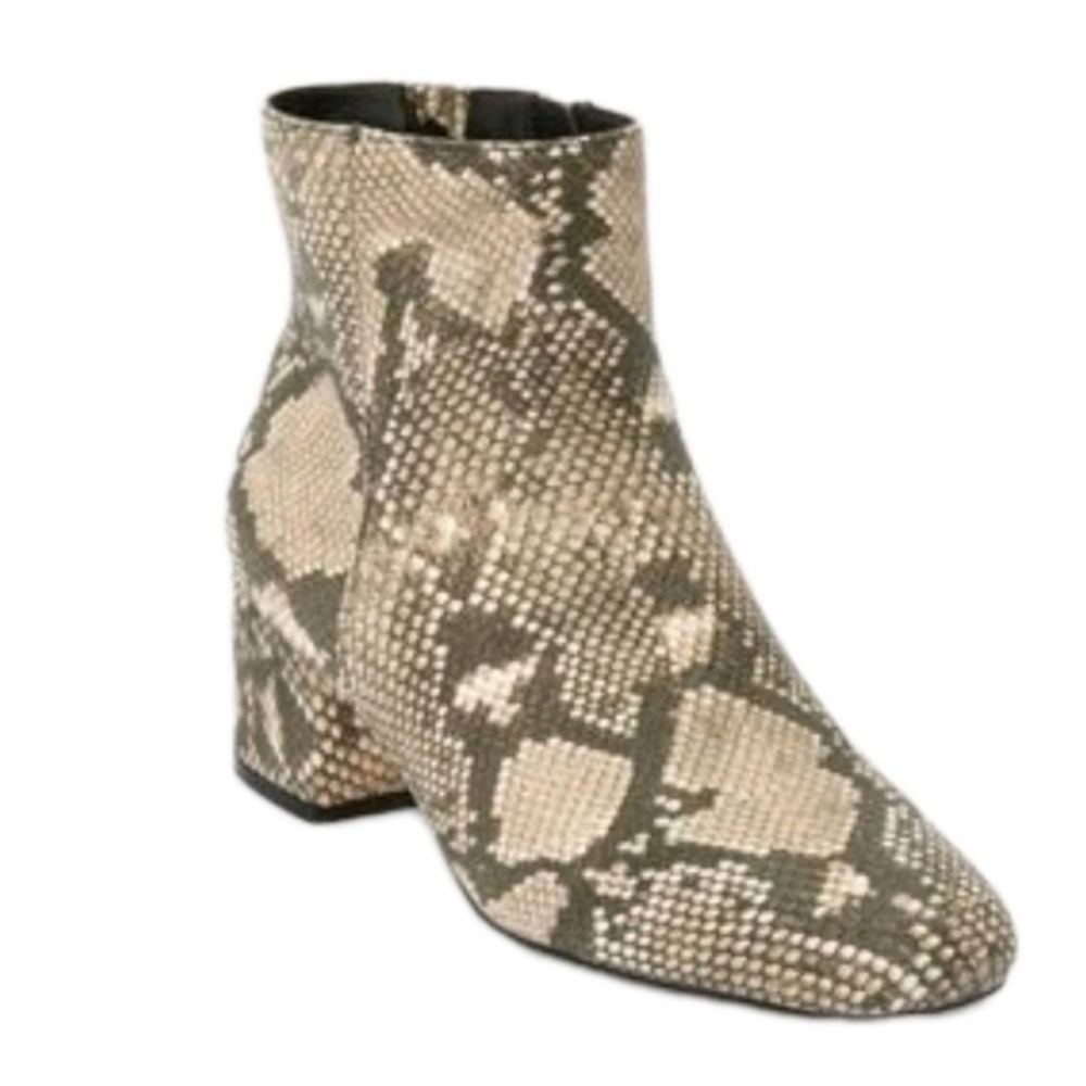 Women's Ankle Boots Booties Snakeskin Size 8.5, 9.5 Comfortview Preppy Neutral